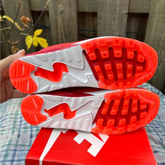 Nike Air Max 90 Ultra Flyknit Bright Crimson
Size 10.5
New - Picture 7 of 9